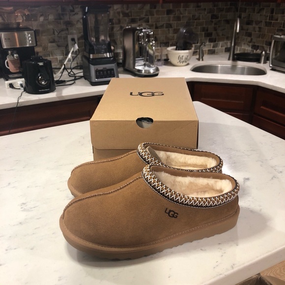 Brand New UGG Kids Tasman II Chestnut Slipper Shoe With 100% Authentic 1019066K - Picture 4 of 15